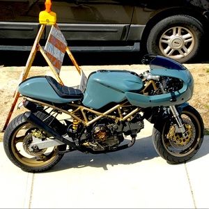 Meet your Posher, Tony